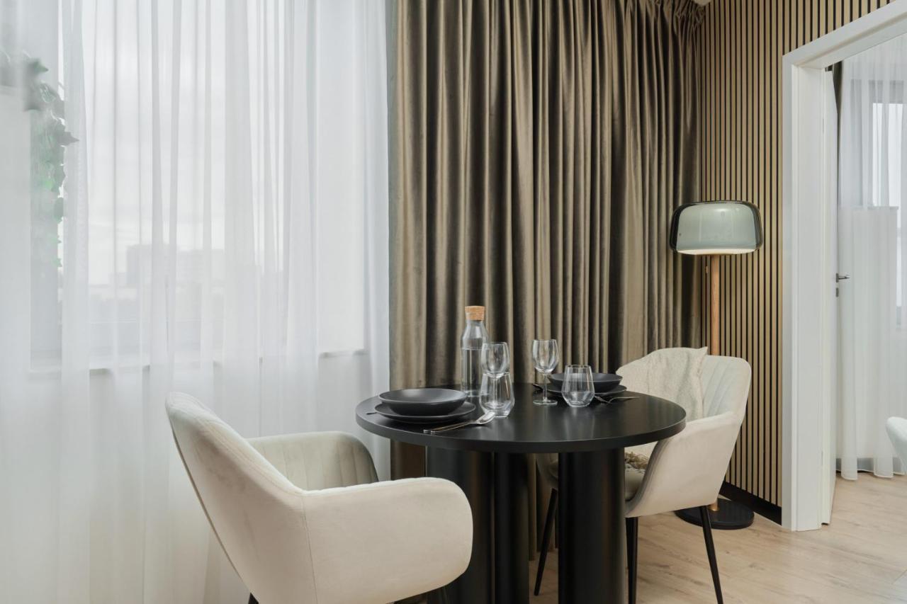 Wroclavia Apartments Dyrekcyjna By Noclegi Renters Wrocław Exteriör bild