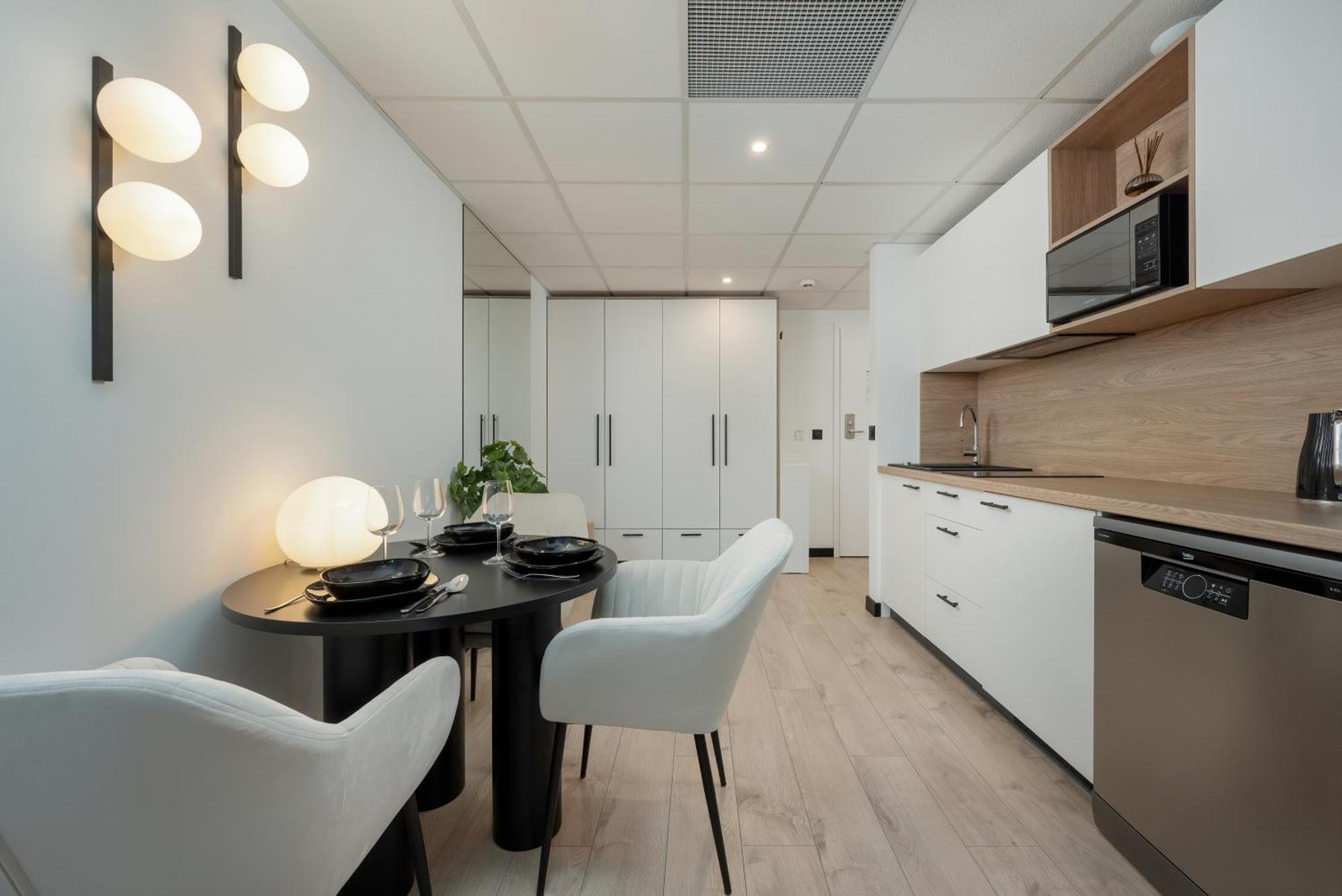 Wroclavia Apartments Dyrekcyjna By Noclegi Renters Wrocław Exteriör bild